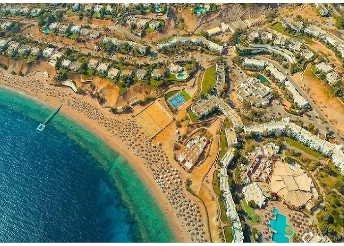 Sea View Private With Kitchenette At Domina Coral Bay 4*